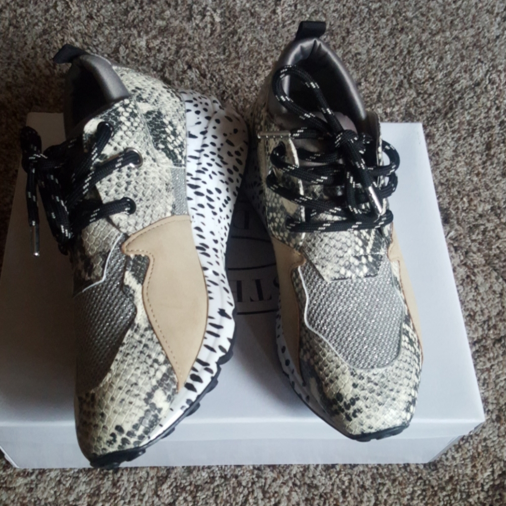 Steve Madden sneakers